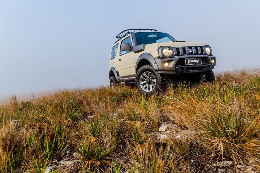  Suzuki Jimny 4SPORT Desert (JB) 2018 года  (BR) (фото 1 из 39)